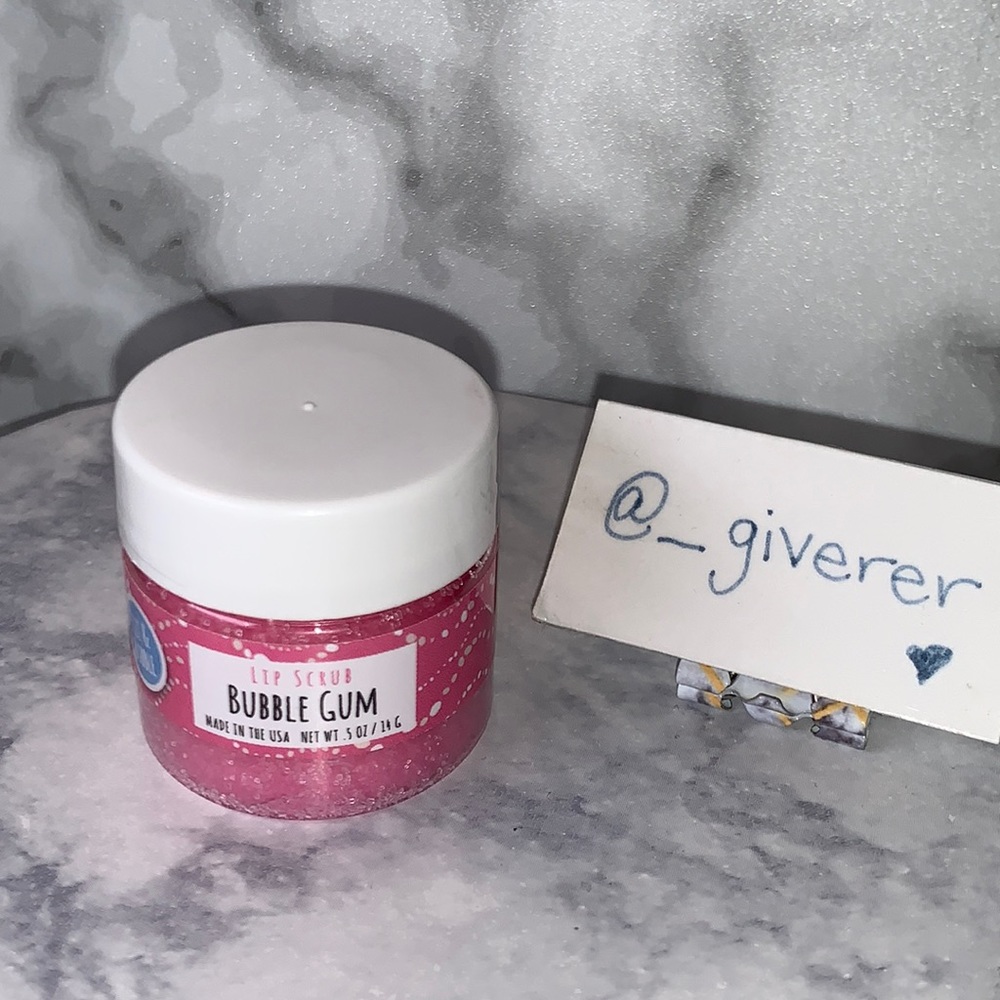 Bubble Gum FIZZ & BUBBLE LIP SCRUB